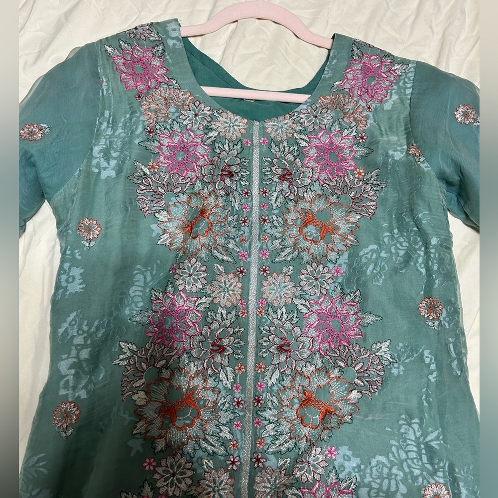 3 piece shalwar kameez.